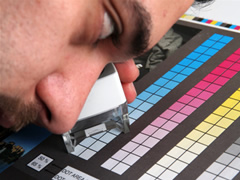 Machine offset avec s&eacute;chage en ligne. Carte-blister.com